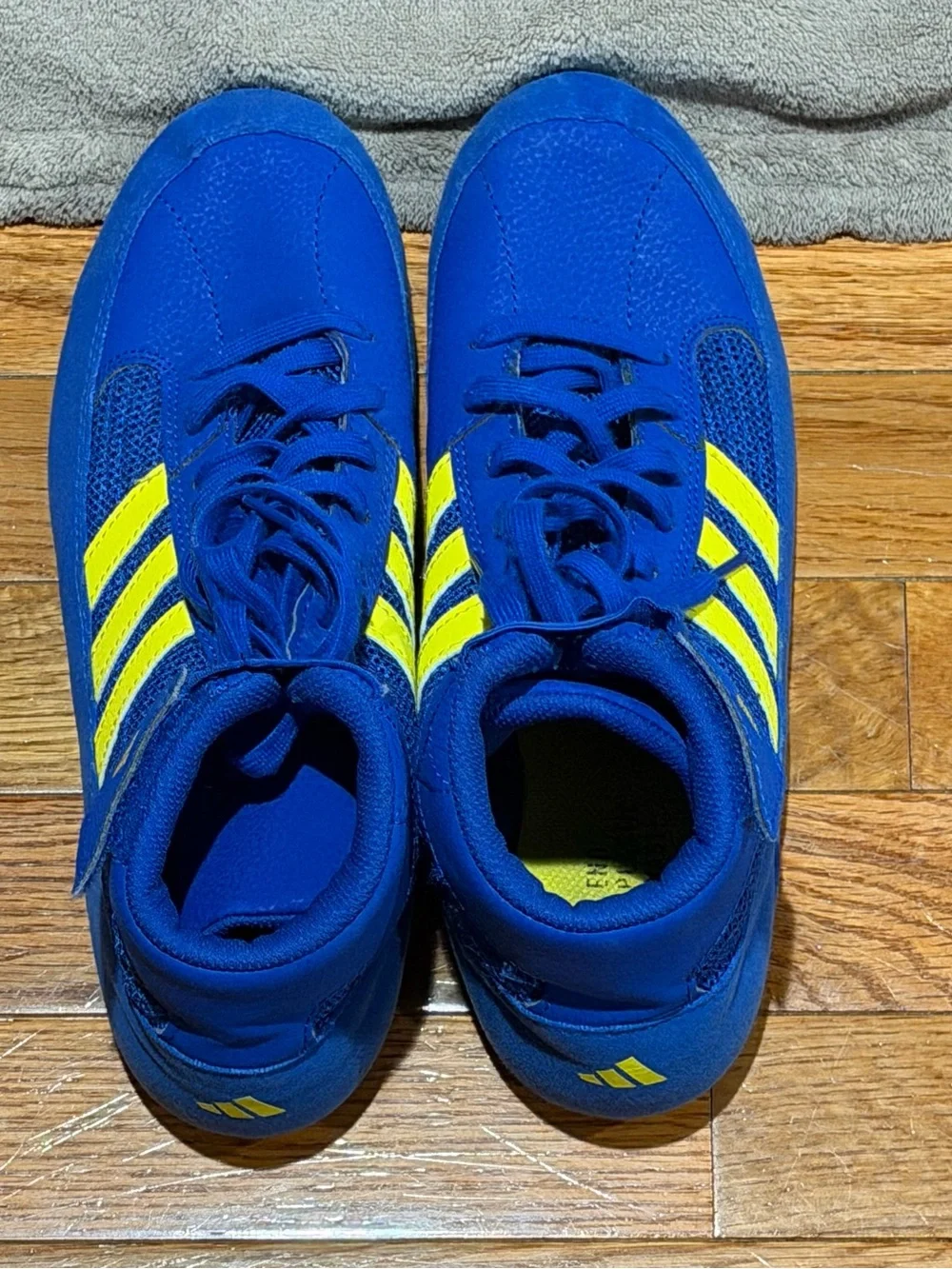 Adidas FV2473 HVC 2 Mens Royal Blue & Solar Yellow Wrestling Shoes Size 8